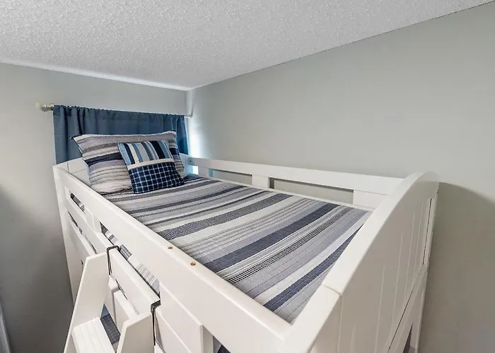 Sea Oats B105 By Albvr - Pet Friendly - Balcony - Easy Access!