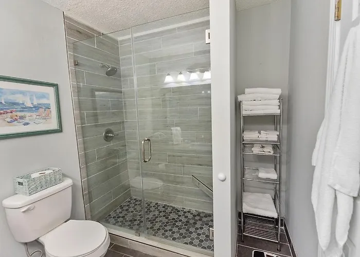 Sea Oats B105 By Albvr - Pet Friendly - Balcony - Easy Access!