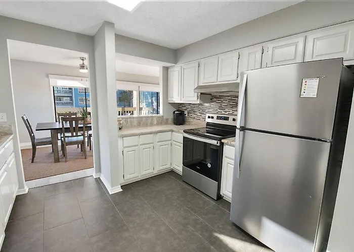 Sea Oats B105 By Albvr - Pet Friendly - Balcony - Easy Access! *