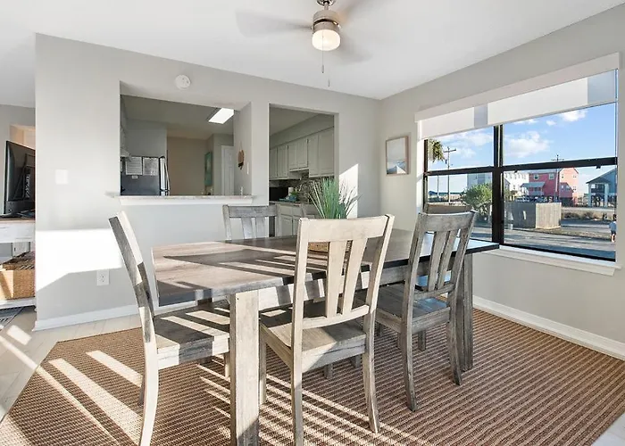 Sea Oats B105 By Albvr - Pet Friendly - Balcony - Easy Access! Gulf Shores