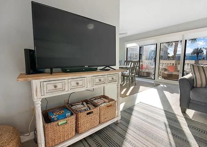 Sea Oats B105 By Albvr - Pet Friendly - Balcony - Easy Access!